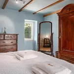 Casa * Stifanići